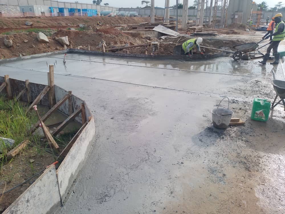 Bétonnage de la piste lourde · POSTE DE TIASSALÉ